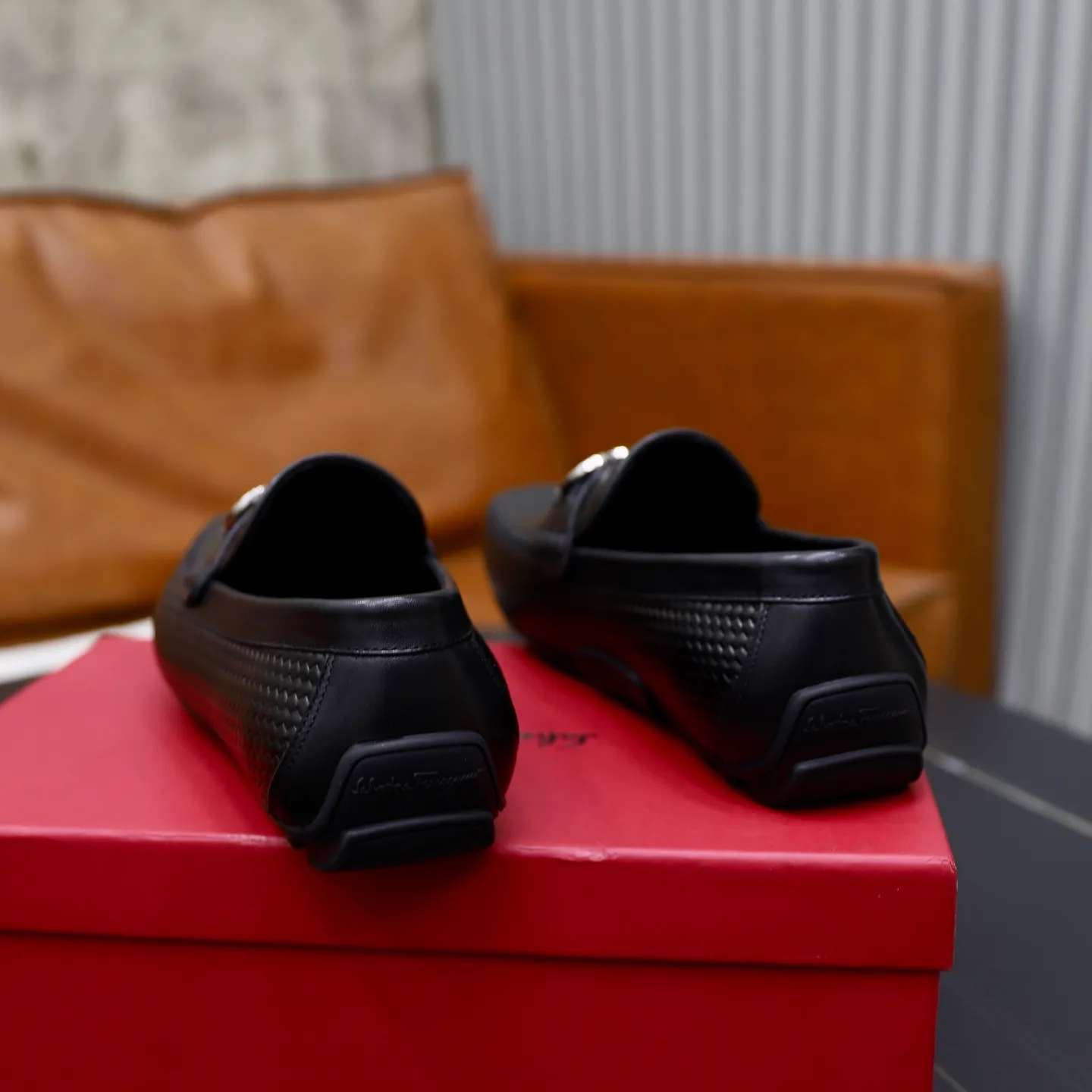 Ex-factory price: 480💰🙅‍♂️🙅‍♂️🙅‍♂️Niuli Brand: Ferragamo Standard code: Men's code 38/44 (45 customized) Grade: Same as the official website Material: Original imported cowhide leather lining Original wear-resistant lightweight outsole Style category: Men's casual slip-on shoes Bean shoes Distinguished luxury brand elements top luxury Color: actual picture color